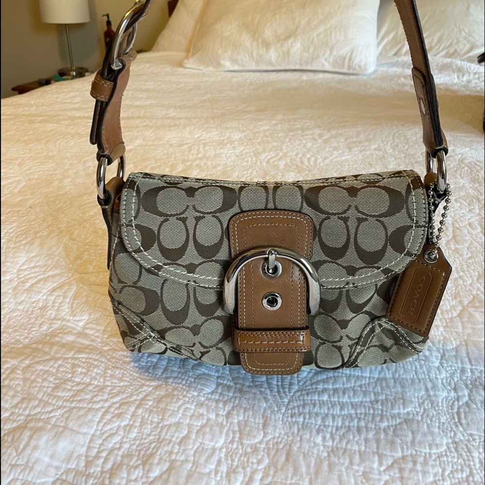 Authentic Coach shoulder bag